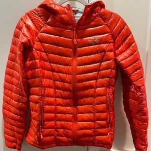 Mountain Hardwear Down Jacket